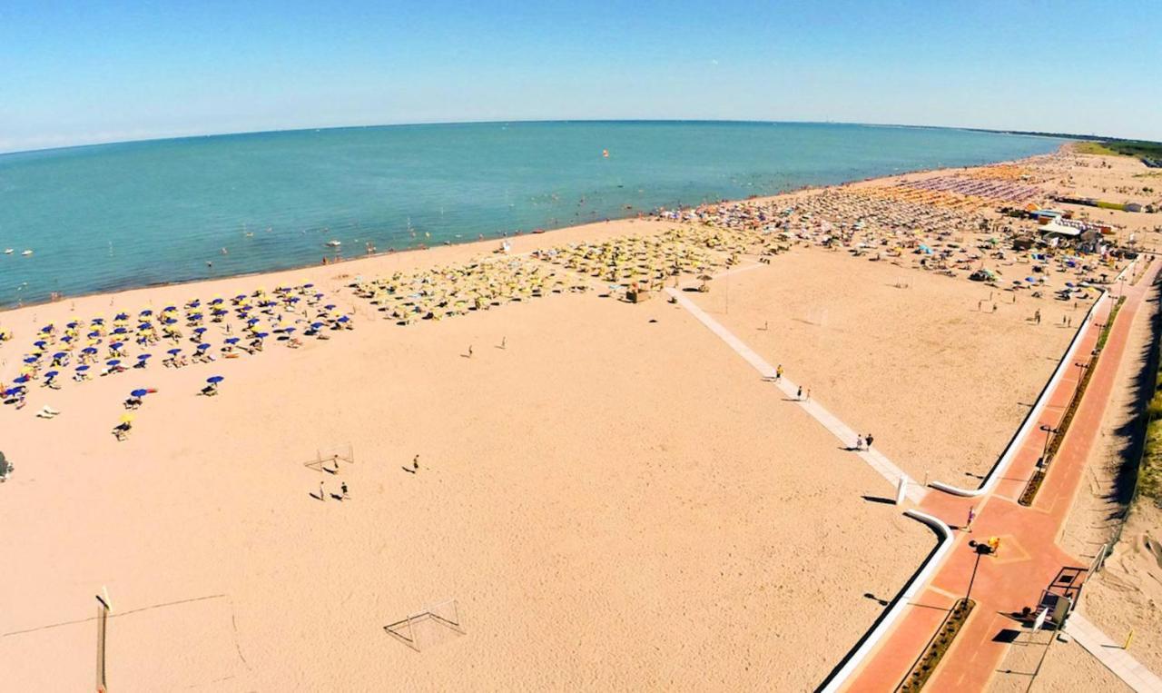 Peaceful Flat With Direct Beach Access Rosolina Mare Zewnętrze zdjęcie